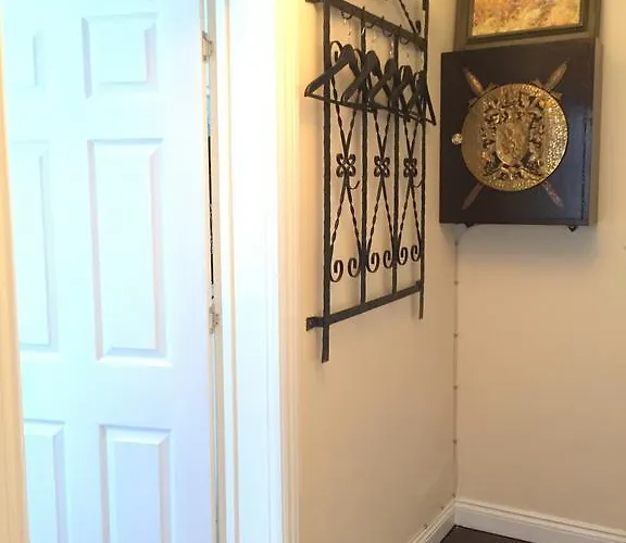 Royal Bed & Breakfast 3*