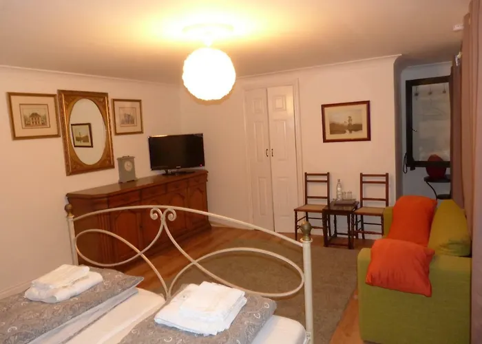 Royal Bed & Breakfast 3*