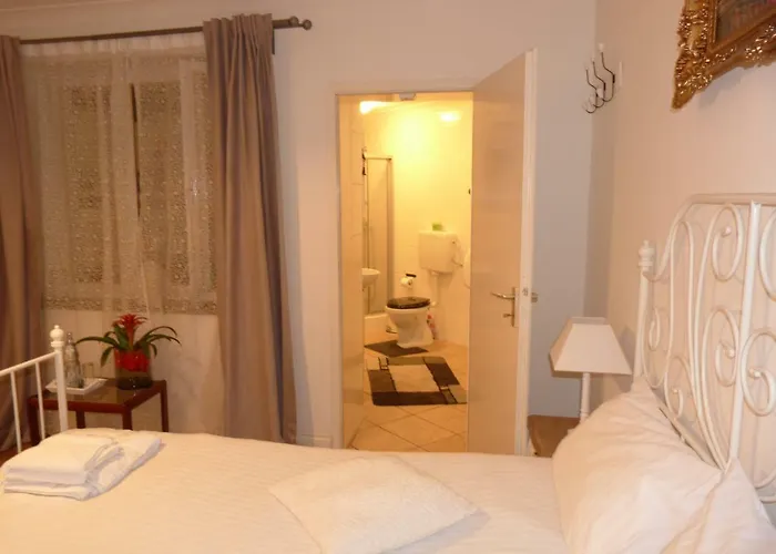 Royal Bed & Breakfast 3*